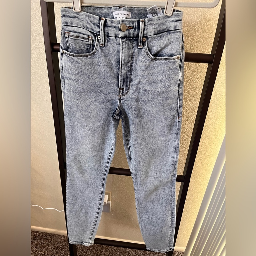 Good American Light Wash High-Rise Jeans